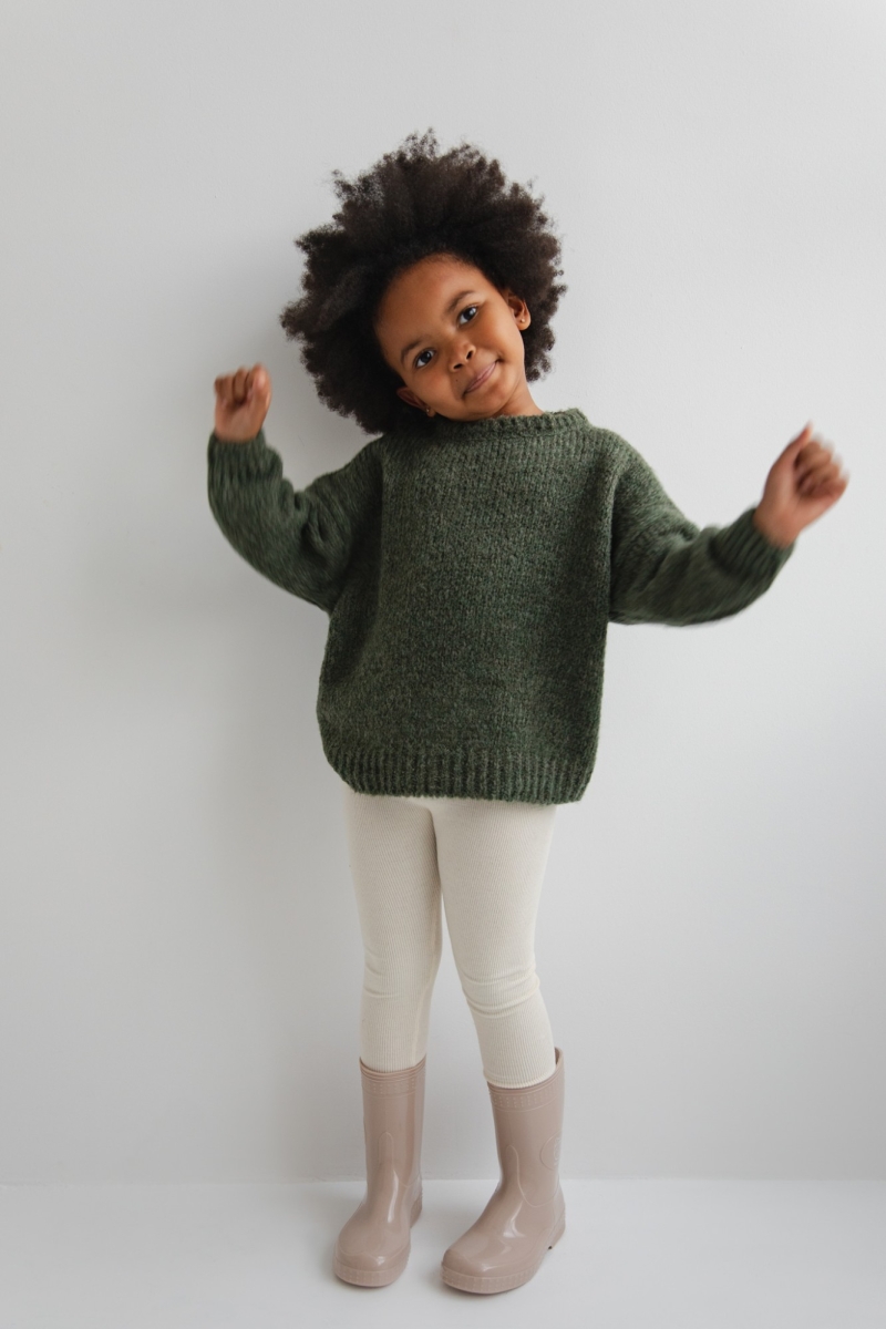 MINI Sweter oversize z bufiastym rękawem w kolorze KHAKI - RIVERO