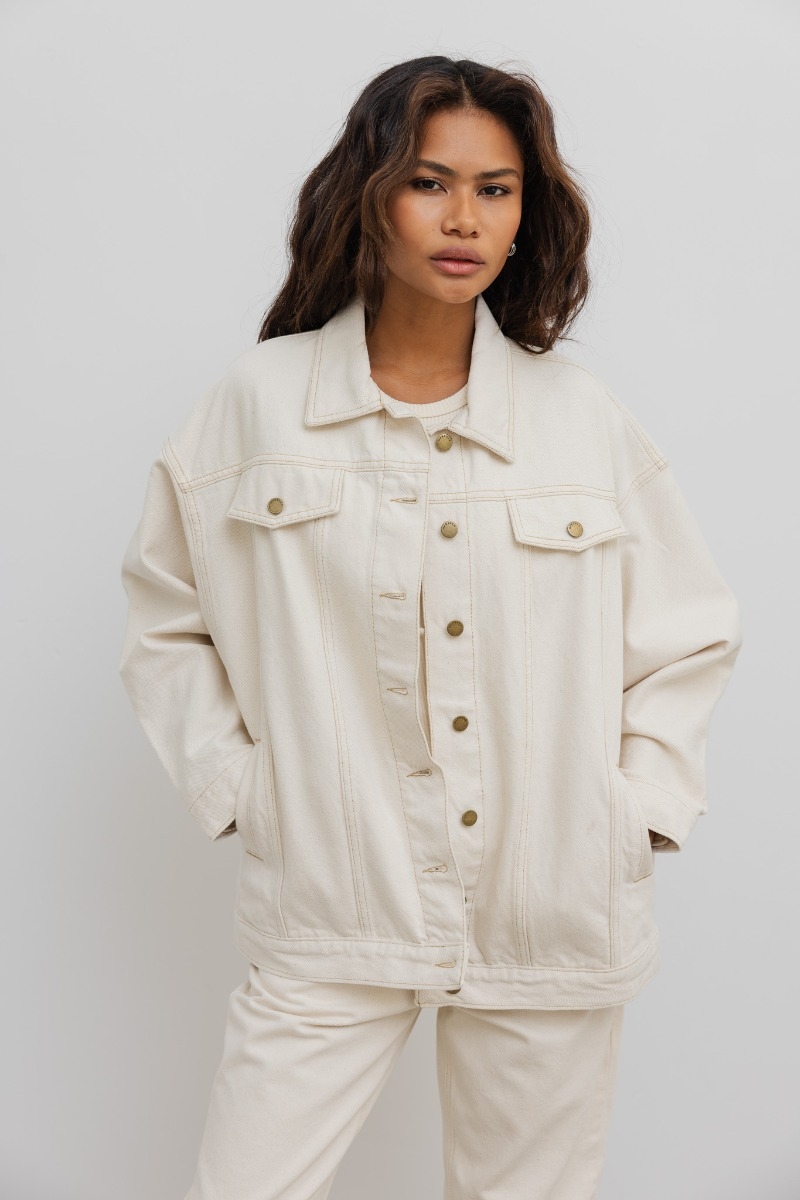 Kurtka jeansowa oversize w kolorze beżowym - BOWIE BEIGE DENIM JACKET