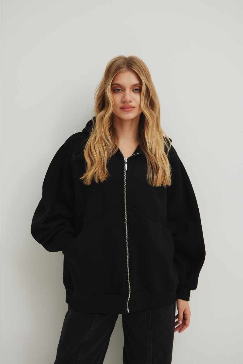 Bluza typu oversize z HAFTEM,  w kolorze TOTALLY BLACK- DALLAS