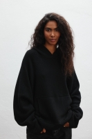 Sweter z kapturem typu oversize w kolorze BLACK - LAFFI