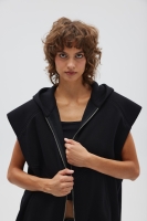 Kamizelka z kapturem w kolorze TOTALLY BLACK- SWEVEN