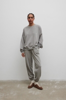 Spodnie typu jogger z HAFTEM  w kolorze GREY PALOMA - NEVIS