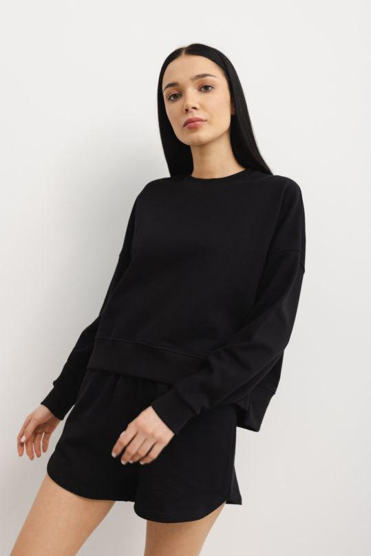 Bluza o krótkim kroju z bawełny diagonalnej w kolorze TOTALLY BLACK - ROBYN