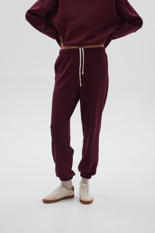 Spodnie typu jogger w kolorze BURGUNDY - COOL Spodnie typu jogger w kolorze BURGUNDY - COOL