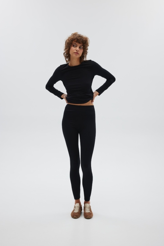 Bawełniane legginsy w kolorze TOTALLY BLACK - SHAPE