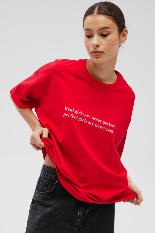 Tshirt typu oversize z nadrukiem w kolorze INTENSE RED - REALITY