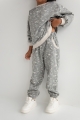MINI SPODNIE DRESOWE TYPU JOGGER Z PRINTEM W KOLORZE GREY PRINT - DISPLAY