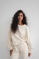 Bluza damska o kroju regular fit w kolorze BRIGHT BEIGE ze strukturalnej dzianiny - CODY
