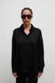Luźna koszula z satyny w kolorze TOTALLY BLACK - LACERTA