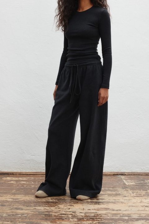 Spodnie z szerokimi nogawkami w kolorze DEEP GRAPHITE - ASHFORD