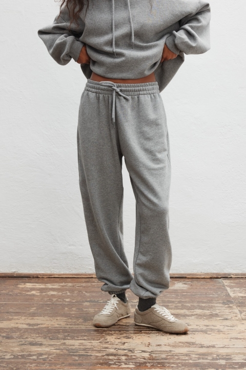 Spodnie typu jogger w kolorze GREY MELANGE - AUSTIN