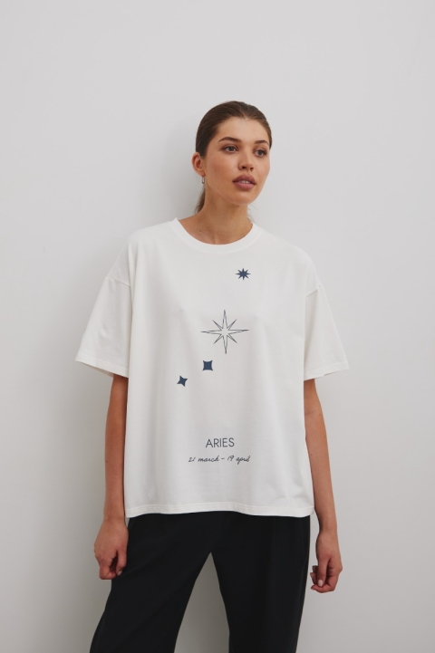 Tshirt oversize z nadrukiem w kolorze ECRU- ZODIAC / ARIES