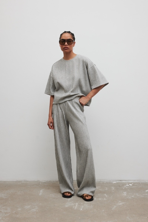 Spodnie z dzianiny strukturalnej w kolorze COOL GREY - TIDAL