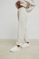 Spodnie typu jogger w kolorze WHITE SAND  - AUSTIN