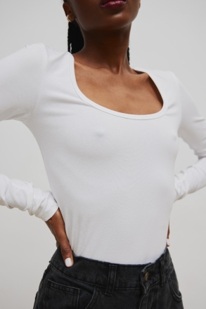 Dopasowany top  z długim rękawem w kolorze CLASSIC WHITE - LITE 