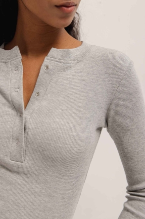 Dopasowany top z dekoltem na zatrzaski w kolorze CLASSIC GREY- MOODY NAP