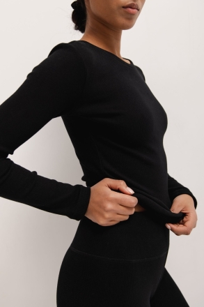 Dopasowany top z długim rękawem z dzianiny w kolorze DEEP BLACK skin peach - MOODY