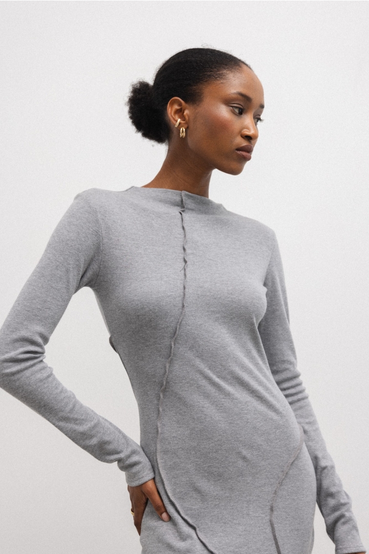 Dopasowana sukienka MAXI w kolorze CLASSIC GREY interlock- SLEEKNESS Dopasowana sukienka MAXI w kolorze CLASSIC GREY interlock- SLEEKNESS