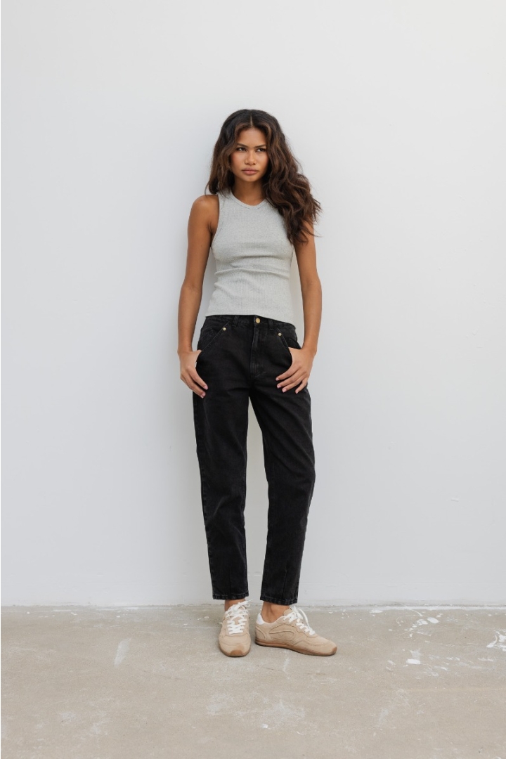 Spodnie jeansowe typu mom fit w kolorze BLACK JEANS - JUST