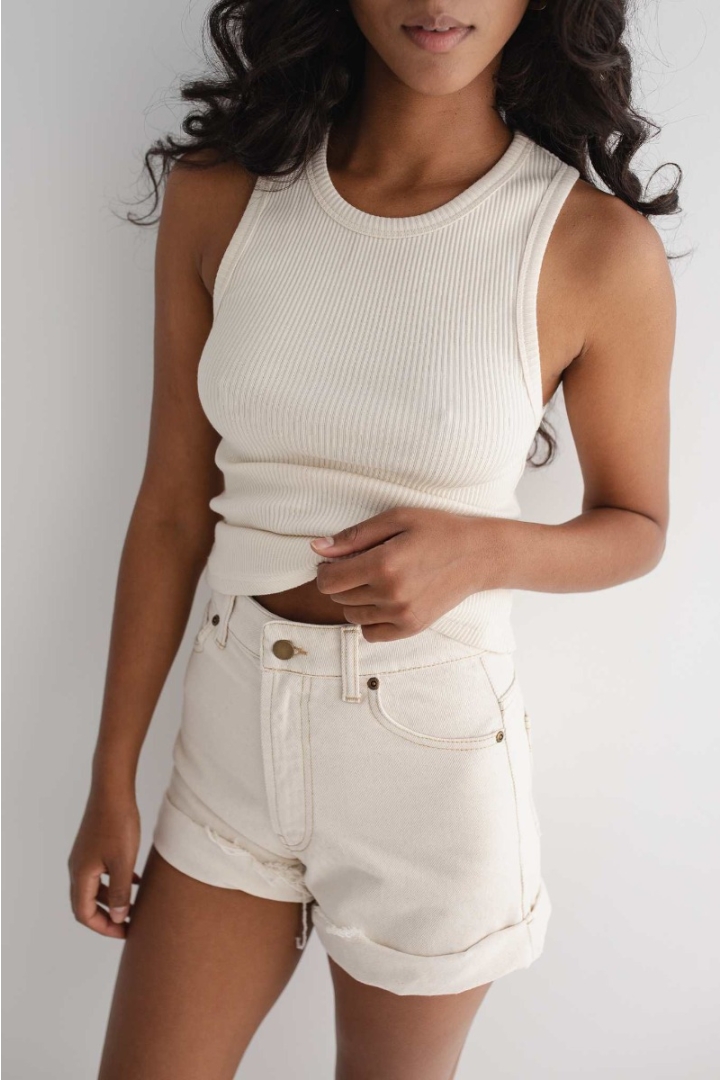 Szorty jeansowe z wysokim stanem w kolorze jasnobeżowym - VANITY BEIGE DENIM Szorty jeansowe z wysokim stanem w kolorze jasnobeżowym - VANITY BEIGE DENIM