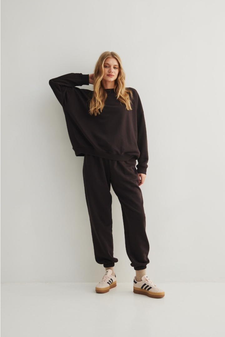 Spodnie typu jogger w kolorze DARK CHOCOLATE - AUSTIN Spodnie typu jogger w kolorze DARK CHOCOLATE - AUSTIN