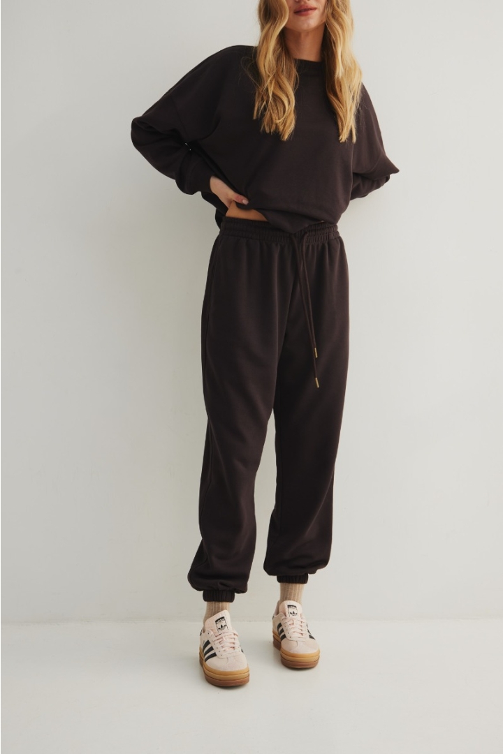 Spodnie typu jogger w kolorze DARK CHOCOLATE - AUSTIN Spodnie typu jogger w kolorze DARK CHOCOLATE - AUSTIN