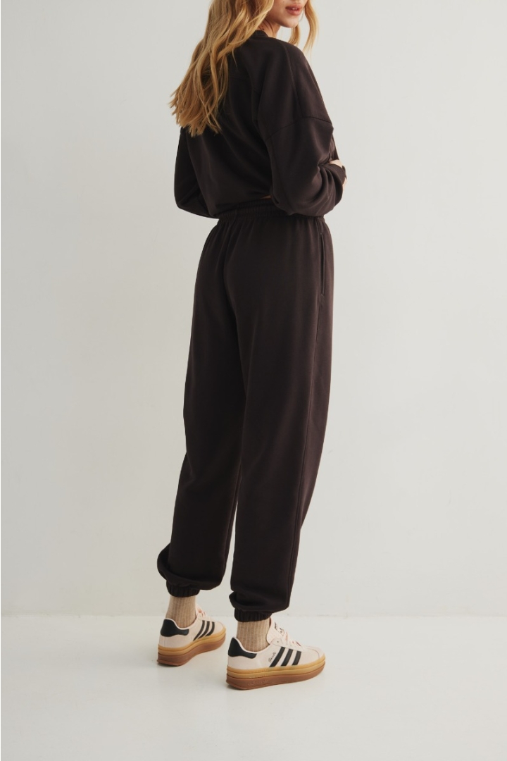 Spodnie typu jogger w kolorze DARK CHOCOLATE - AUSTIN Spodnie typu jogger w kolorze DARK CHOCOLATE - AUSTIN
