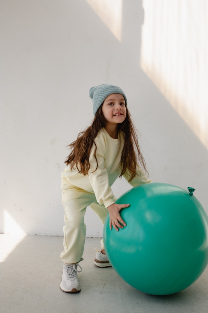 MINI spodnie dresowe typu jogger w kolorze ICE LEMON - DISPLAY
